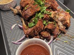 招牌香酥羔羊腿-羊门客在·烤盐池滩羊·川菜