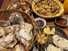 -蚝堡海鲜·威海菜·海肠捞饭·烧烤·亚洲吃蚝公司(幸福门店)