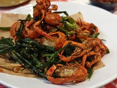 -肥肥虾庄·金牌油焖大虾(汉街SKP店)