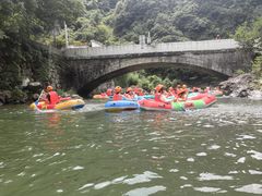 -安吉龙王山峡谷漂流