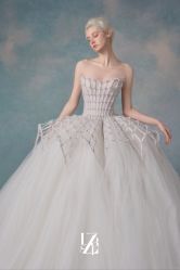 -Renee芮亦婚纱(原丽莎)