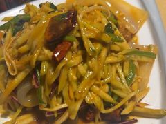-万里闯关东铁锅炖菜馆(高新旗舰店)