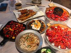 -巴厘龙虾·榜首油焖大虾(音乐学院·沿江酒馆店)