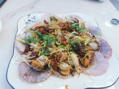 油泼扇贝-富临港·蒸汽海鲜·手抓海鲜·炒菜(栈桥店)