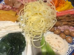 -周小明火锅(黑金冠社区店)