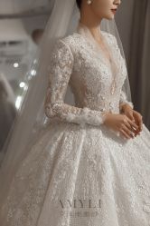 -艾米丽婚纱礼服
