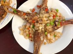 -余杨鸭鸭餐厅