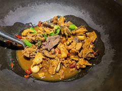 -挂旗柴锅鸡(蚌山区嘉年华店)