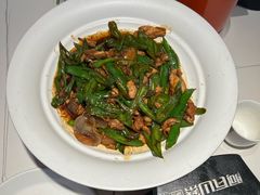-阿瓦山寨·湘菜现炒·剁椒鱼头王(咸阳总店)