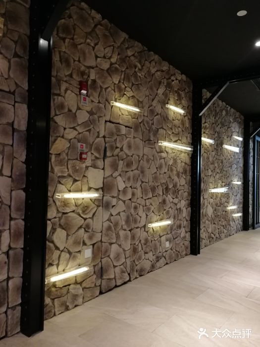 上海世茂广场(南京东路店)图片