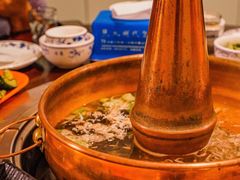 -洞庭洲·防空洞火锅·铜锅涮肉·烧烤(新百广场店)