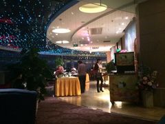 粤海酒店璇宫西餐厅-粤海酒店-旋转餐厅