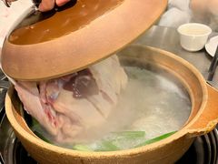 -胡须佬鸡煲四季火锅店(石厦西村直营店)