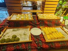 -大中华希尔顿酒店-念自助餐·嗨啤·小龙虾