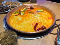 -洱火云南酸菜牛肉火锅(石景山当代商城店)