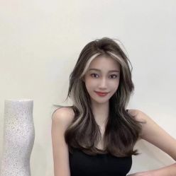 -丝语萱形象