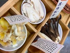 -阿婆情腊排骨火锅(金虹路店)