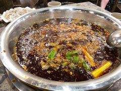 -肖肖酸萝卜鱼火锅(总店)