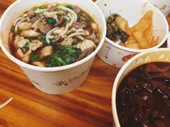 生烫美味多汁鸡肉片粉-王记生烫牛杂面馆(兰陵路店)