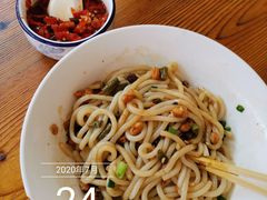 -牛八宝桂林米粉(八里庄店)