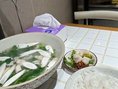-粉八·云南米线·建水烧烤(常熟路店)