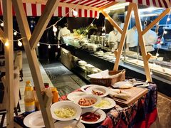 自助取餐区-唐拉雅秀酒店-西锦汇空中BBQ·思创餐厅