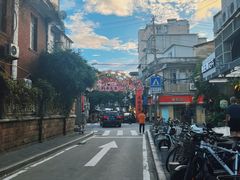 -溪岸路花鸟市场