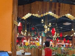 -老滇山寨•云南特色菜•地方菜•民族风情歌舞表演(金碧店)