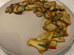 野芫荽炒牛肝菌-半山腰·云南菜(侨福芳草地店)