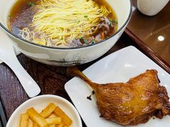 -百年老字号·观振兴蟹黄面·三虾面·苏式面(观前街富仁坊巷店)