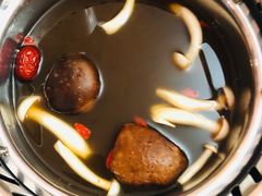 -秦宝雪花牛肉养生火锅(大兴九臻店)