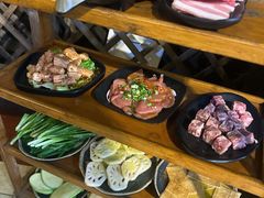 -彝人部落火盆烧烤(原内环足球场店)
