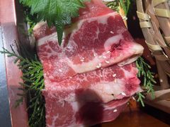 -山川小町·极番烧肉(新地假日广场店)