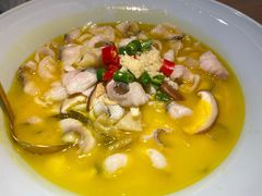 QQ酸汤鱼-蜜桃餐厅·伴山(绿宝广场店)