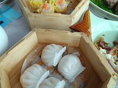 -亚洲国际大酒店·云顶阁旋转自助餐厅