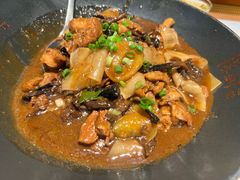 小鸡炖蘑菇-孙家外婆•长春地标美食新名片(红旗街万达店)