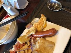 -三亚湾海居铂尔曼度假酒店