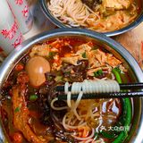 【本地人超爱[爱心]】料足！流油的溏心蛋螺蛳粉
