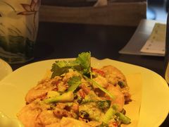 -大头虾越式风味餐厅(光明广场店)