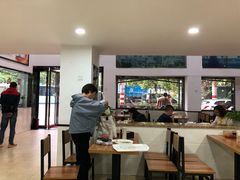 大堂-草桥清真牛肉锅贴扁食店