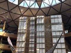 -上海滴水湖皇冠假日酒店