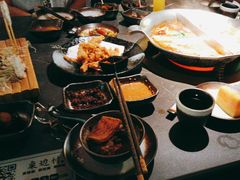 台式麻辣锅-湊湊火锅·茶憩(杭州湖滨银泰in77店)