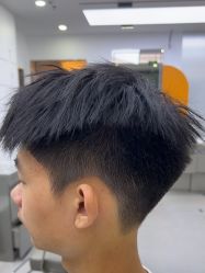 -首脑美发沙龙
