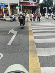 -蓝调造型·烫发·染发