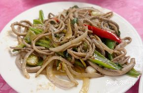 Stir-fried Head Fish Intestines with Ginger and Scallion