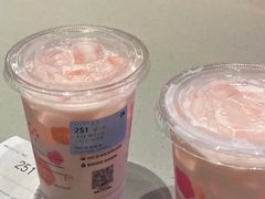 樱花小铁-瑞幸咖啡(同乐汇店)