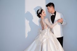 -雪中彩影婚纱摄影·微光艺术中心