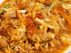 酸菜粉条肉-马尔龙新疆饭店·清真(瑞景店)