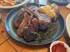 -Ribs & Burgers The Rocks