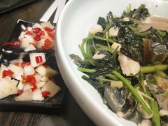 苋菜煮皮蛋-微食·原产地湘菜